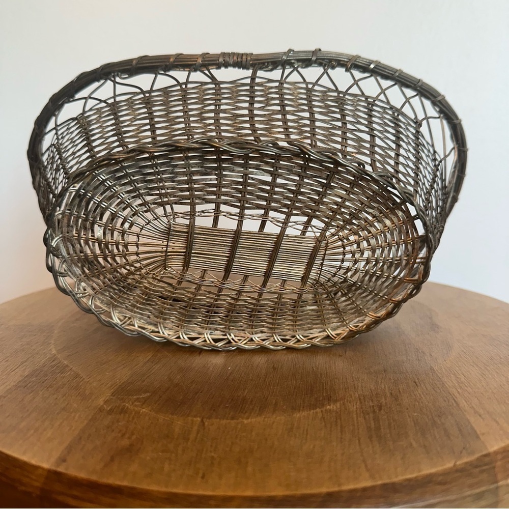 Vintage Silver Plated French Baguette  Basket Dinner Rolls Buns Woven Patina - Picture 8 of 12